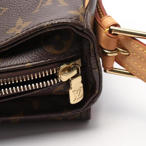 LOUIS VUITTON Brown Monogram Leather Shoulder Bag - Picture 8 of 11